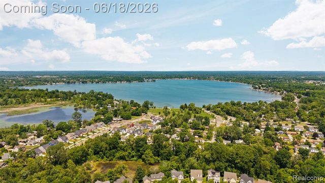 43126 Alcott Circle, Novi, MI 48377