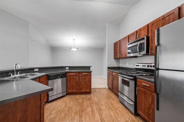 6804 N Capital Of Texas Highway 322, Austin, TX 78731