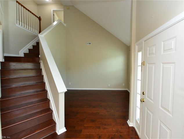 517 Whisper WALK, Chesapeake, VA 23322