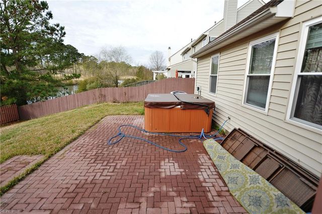 517 Whisper WALK, Chesapeake, VA 23322