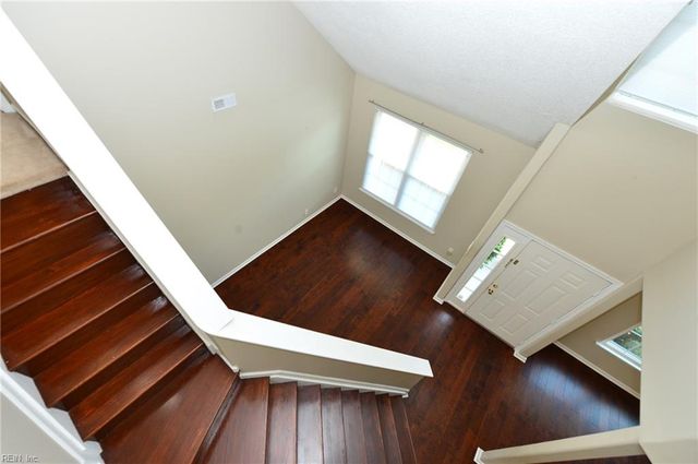 517 Whisper WALK, Chesapeake, VA 23322