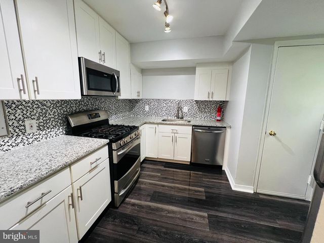 404 N ARMISTEAD ST, Alexandria, VA 22312