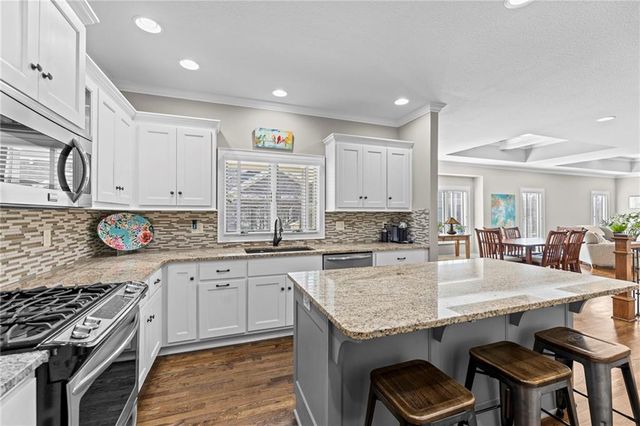 11576 S Waterford Drive, Olathe, KS 66061