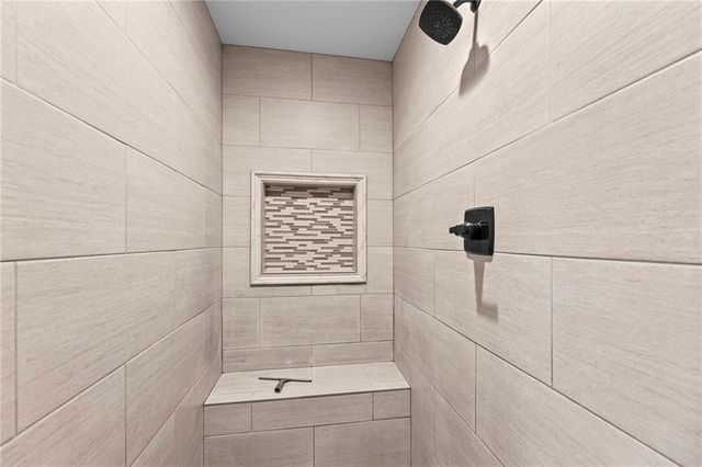 11576 S Waterford Drive, Olathe, KS 66061