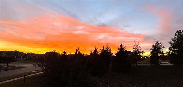 11576 S Waterford Drive, Olathe, KS 66061