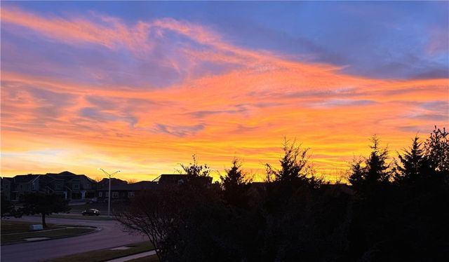 11576 S Waterford Drive, Olathe, KS 66061