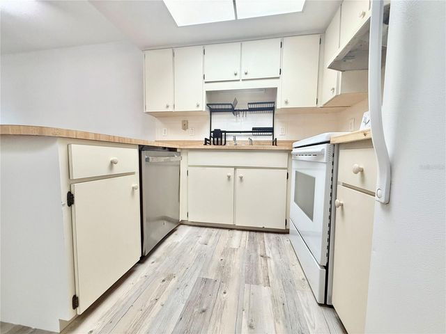 150 WINDTREE LANE 150, Winter Garden, FL 34787