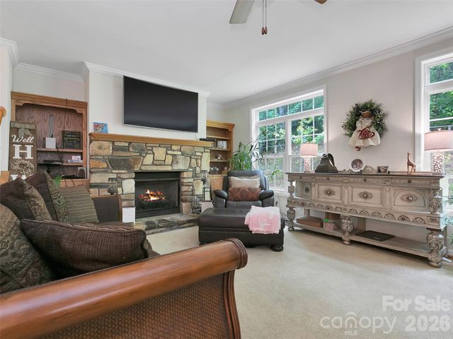 166 Virginia Brock Road, Lake Toxaway, NC 28747