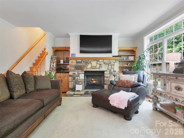 166 Virginia Brock Road, Lake Toxaway, NC 28747