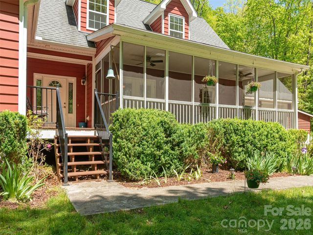 166 Virginia Brock Road, Lake Toxaway, NC 28747