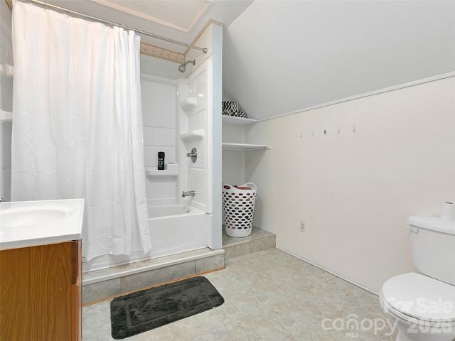 166 Virginia Brock Road, Lake Toxaway, NC 28747