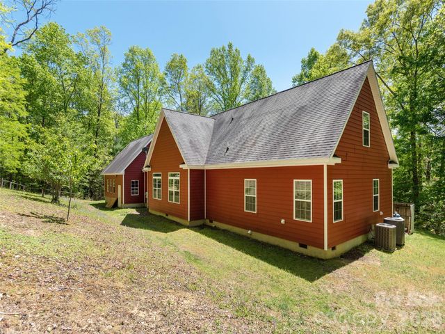 166 Virginia Brock Road, Lake Toxaway, NC 28747