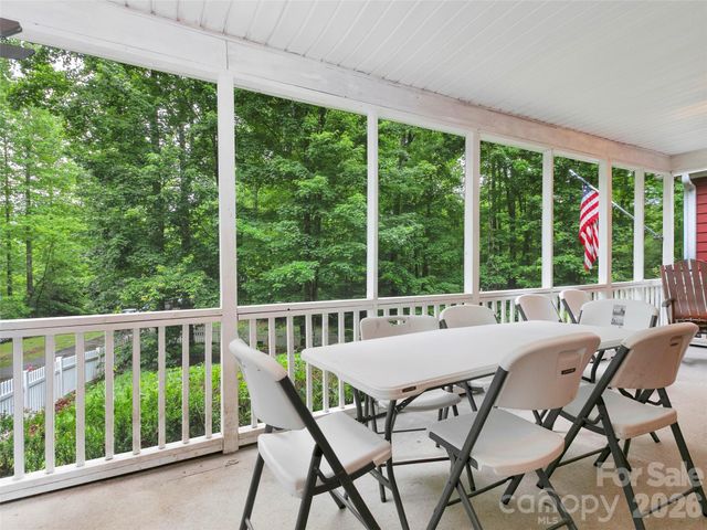 166 Virginia Brock Road, Lake Toxaway, NC 28747