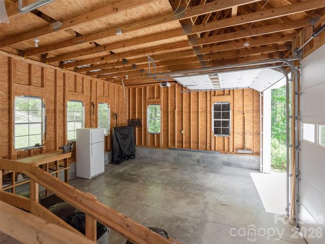166 Virginia Brock Road, Lake Toxaway, NC 28747