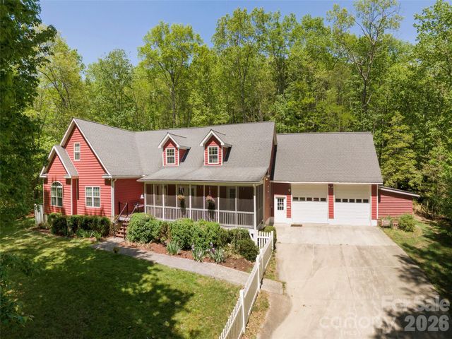 166 Virginia Brock Road, Lake Toxaway, NC 28747