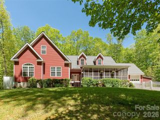 166 Virginia Brock Road, Lake Toxaway, NC 28747
