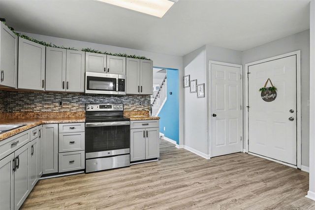 10881 Hoffman Road, Three Rivers, MI 49093