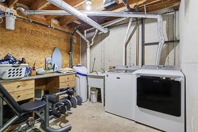 10881 Hoffman Road, Three Rivers, MI 49093