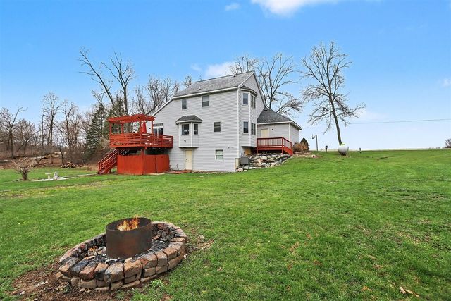 10881 Hoffman Road, Three Rivers, MI 49093