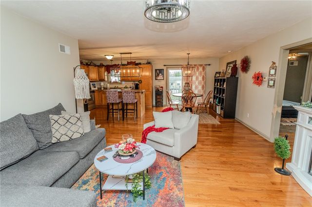 112 Colonial Ln, North Union Twp, PA 15401