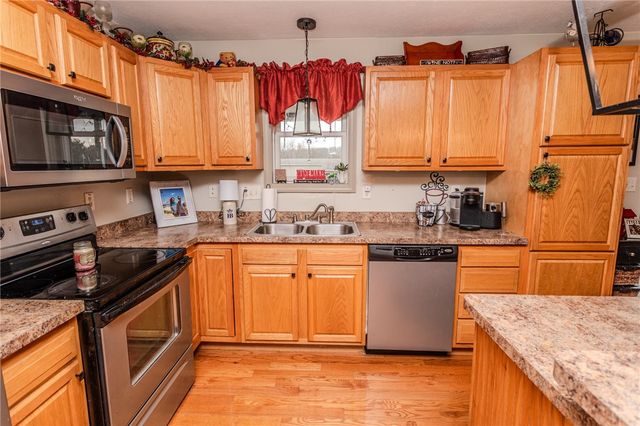 112 Colonial Ln, North Union Twp, PA 15401