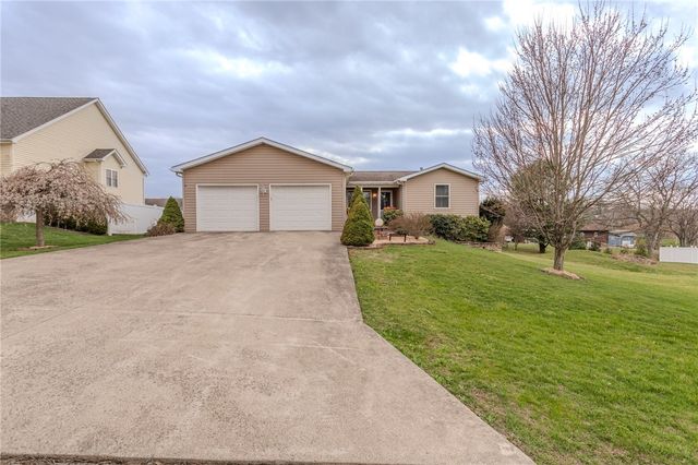 112 Colonial Ln, North Union Twp, PA 15401