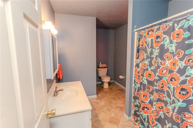 112 Colonial Ln, North Union Twp, PA 15401