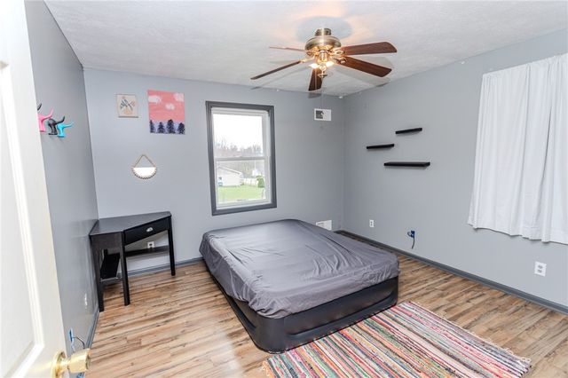 112 Colonial Ln, North Union Twp, PA 15401