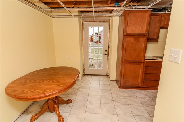 112 Colonial Ln, North Union Twp, PA 15401