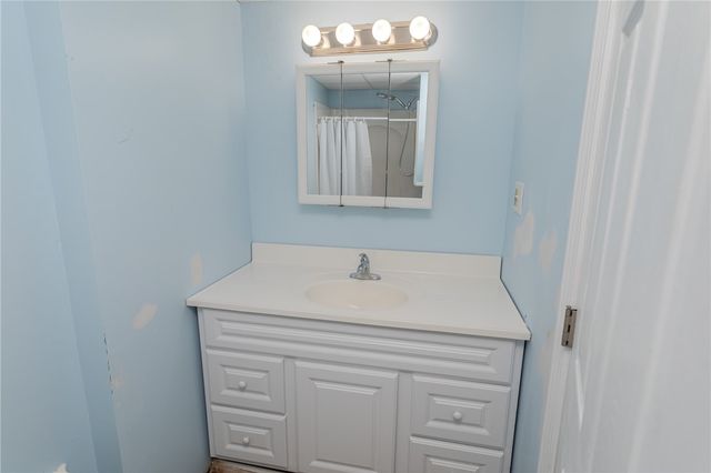 112 Colonial Ln, North Union Twp, PA 15401