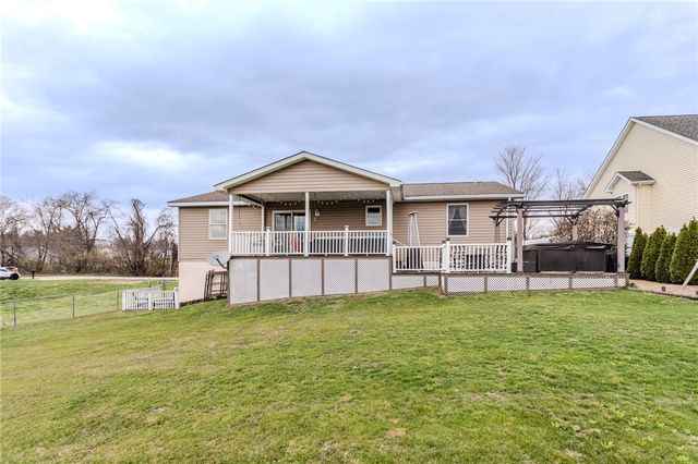 112 Colonial Ln, North Union Twp, PA 15401