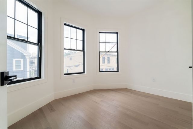 387 Norfolk St 2, Cambridge, MA 02139