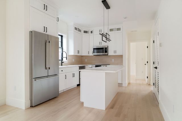 387 Norfolk St 2, Cambridge, MA 02139