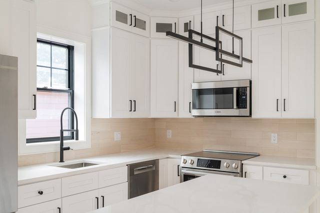 387 Norfolk St 2, Cambridge, MA 02139