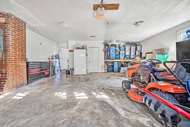 7929 Whistler DR, Roanoke, VA 24018