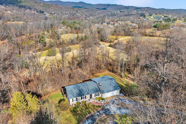 7929 Whistler DR, Roanoke, VA 24018