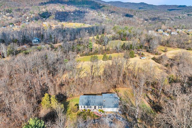 7929 Whistler DR, Roanoke, VA 24018