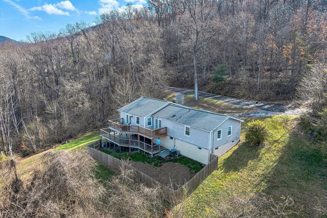 7929 Whistler DR, Roanoke, VA 24018