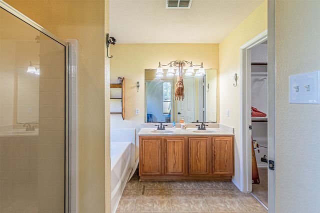 609 Tracy Drive, Azle, TX 76020