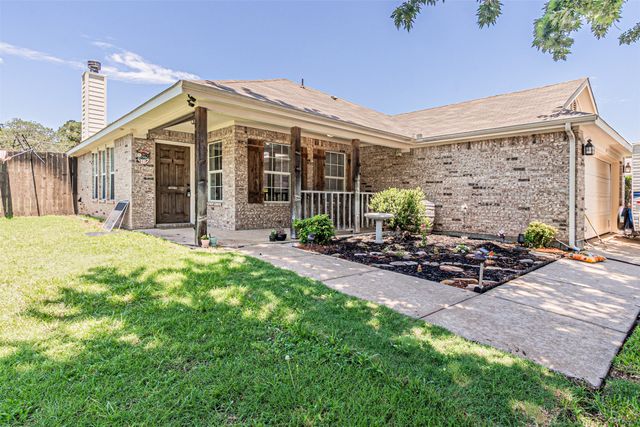 609 Tracy Drive, Azle, TX 76020