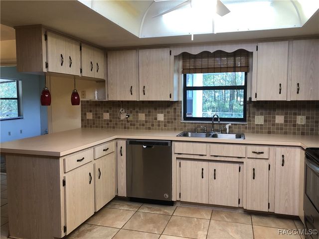 3754 S Apopka Avenue, Inverness, FL 34452