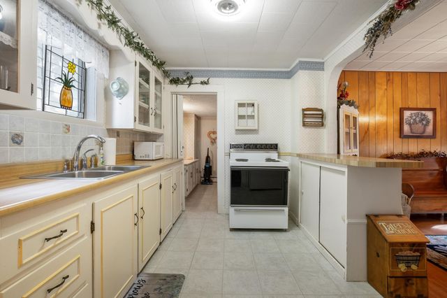 13 2nd Street, Gorham, NH 03581