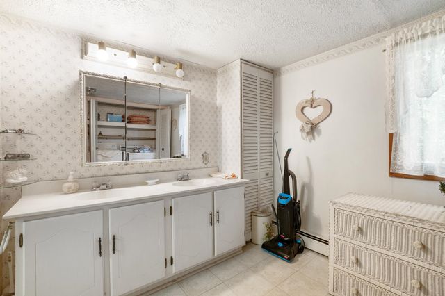 13 2nd Street, Gorham, NH 03581