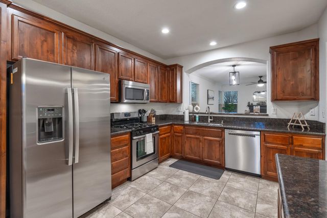 108 Bright Eyes Ct, Roseville, CA 95747