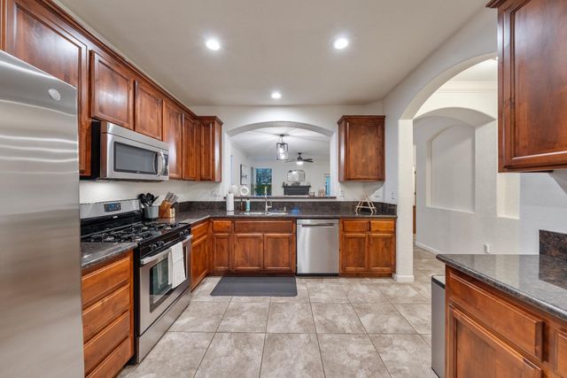 108 Bright Eyes Ct, Roseville, CA 95747