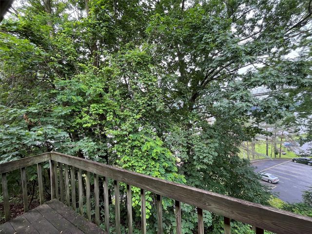 24 Hudson Heights Drive, Poughkeepsie, NY 12601