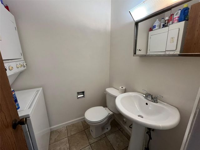 24 Hudson Heights Drive, Poughkeepsie, NY 12601