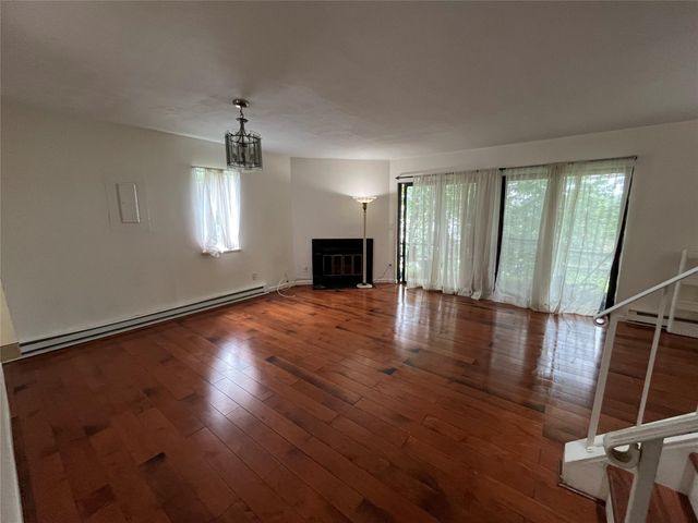 24 Hudson Heights Drive, Poughkeepsie, NY 12601