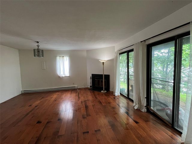 24 Hudson Heights Drive, Poughkeepsie, NY 12601