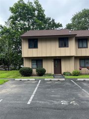 24 Hudson Heights Drive, Poughkeepsie, NY 12601